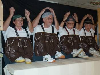 Das Taunusklub-Ballett
Die Feierbiester
Gute Stimmung in der Hütte