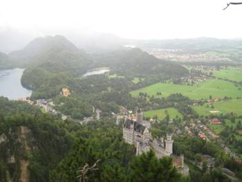 Wandergruppe am Tegelberghaus
Rast am Feigenkopf
Hüttenabend in der Kenzenhütte
Wo sind die Gemsen?
Der Abstieg im Regen
Die Schlösser Neuschwanstein und Hohenschwangau Wandergruppe am Tegelberghaus
Rast am Feigenkopf
Hüttenabend in der Kenzenhütte
Wo sind die Gemsen?
Der Abstieg im Regen
Die Schlösser Neuschwanstein und Hohenschwangau