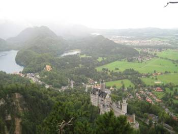 Wandergruppe am Tegelberghaus
Rast am Feigenkopf
Hüttenabend in der Kenzenhütte
Wo sind die Gemsen?
Der Abstieg im Regen
Die Schlösser Neuschwanstein und Hohenschwangau