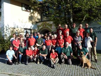 Abmarschbereit beim Hammerwirt
Am Gipfelkreuz des Hochfelln 1671m